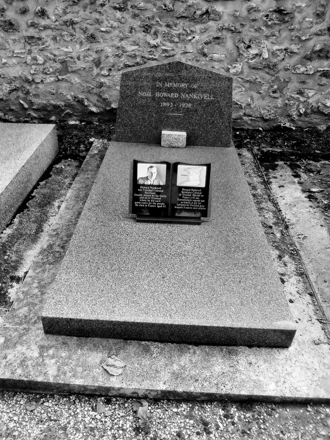 Nankivell Howard grave in St Germain-en-Laye